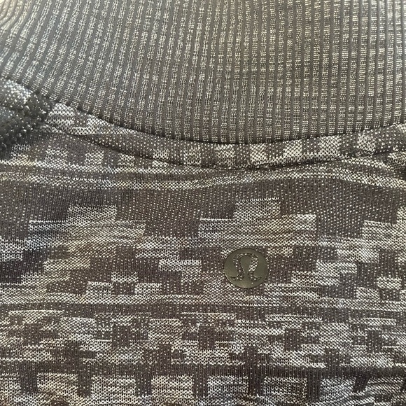Lululemon Rest Less Half Zip - Picture 5 of 10